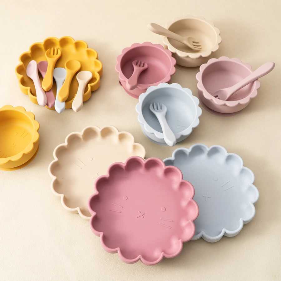 Color Kids Baby Silicone Tableware Set Cute Lion Shape Suction Plate BPA Free Spoon Fork Training Baby Dishes Feeding Bowl Set X250806
