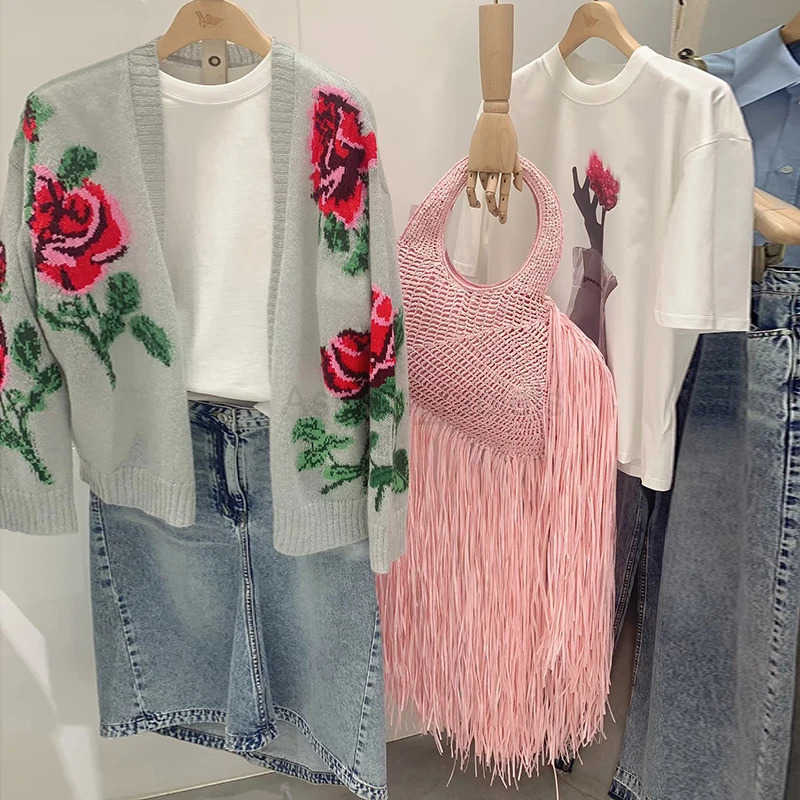 Fashion Straw Woven Shoulder Messenger Bags Womens Love Designer Luxury Crossbody Bag Summer Beach Female Tassel Handbag M250806