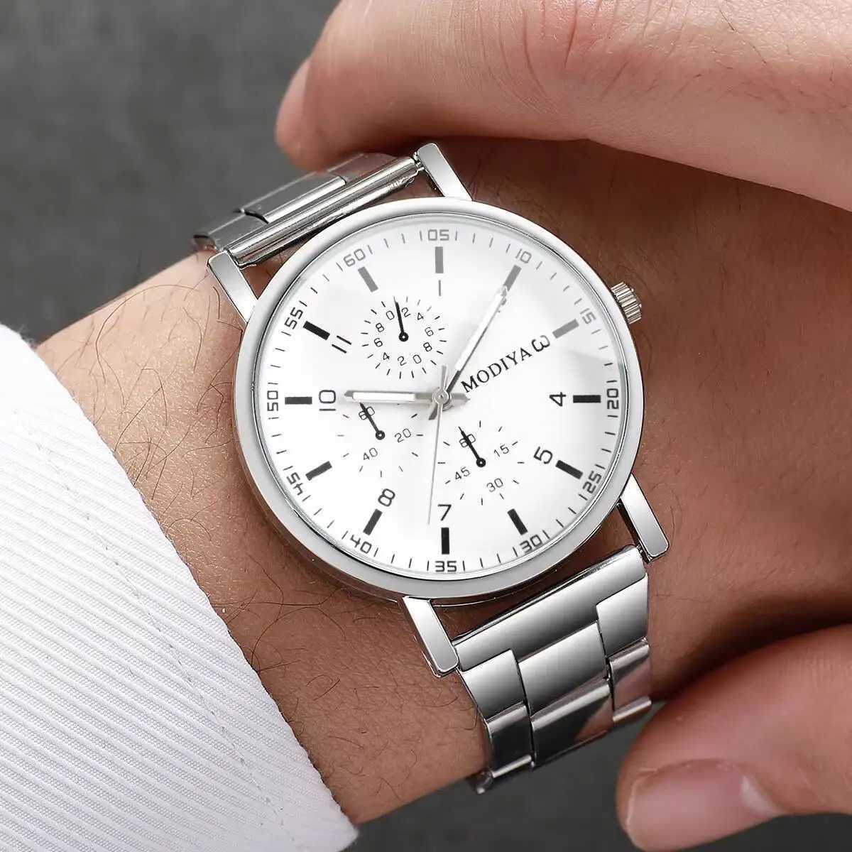 4PCS/Set Fashion Men Busin es Casual Quartz Wrist Jewelry Set for Men Clock Reloj HombreWithout Box W250806