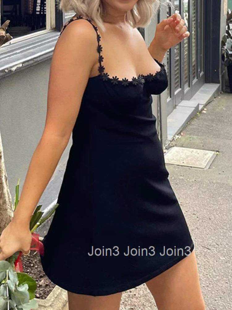 Causal Lace Flower Shoulder Strap Low-cut Mini Dress Women Solid Color Skinny Dress Elegant Club Party Vestidos