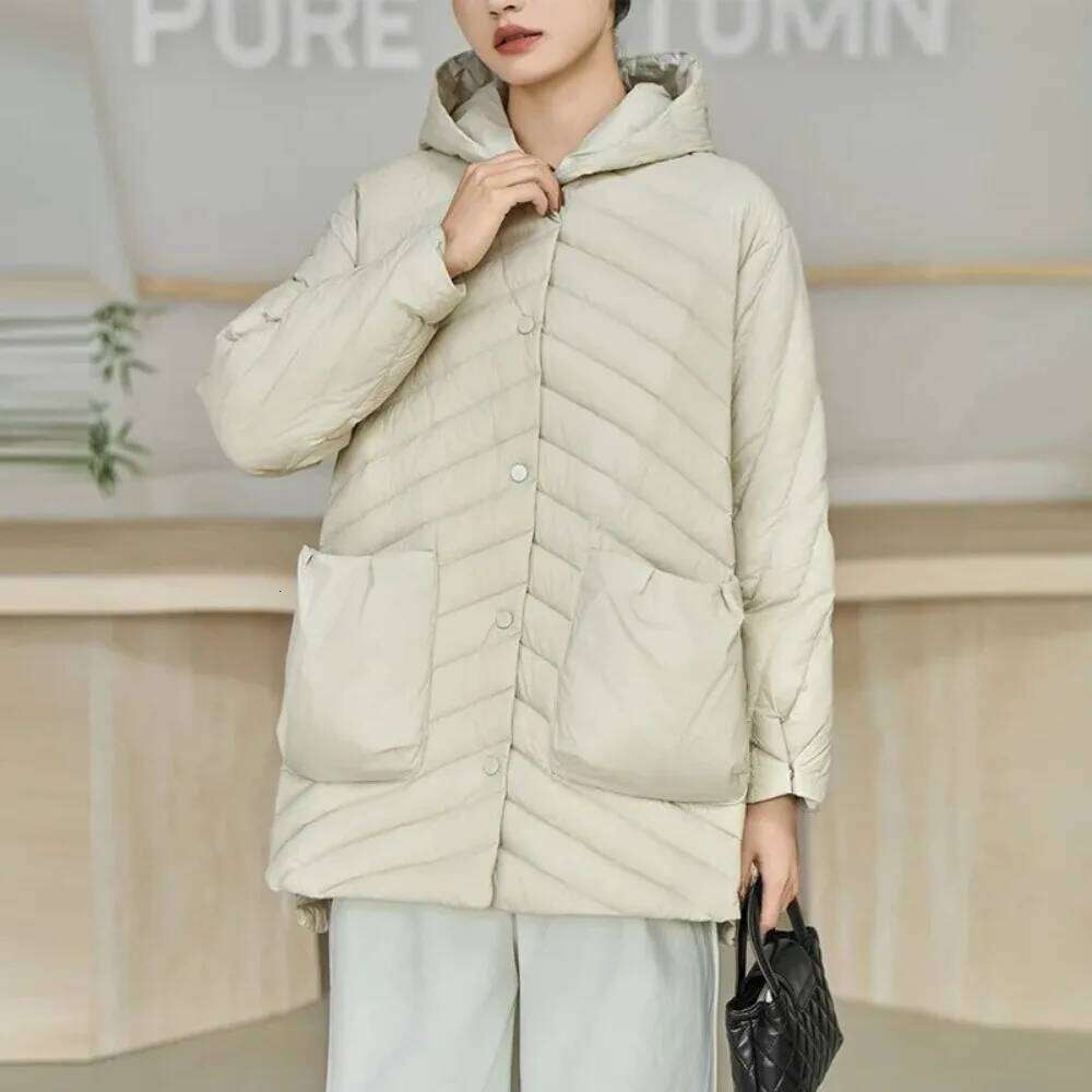 Designer Clothing 2025 Woman New Autumn Pockets Puffer Jacket Ultra Light Dropped Shoulder Sleeve White Duck Down Coat Spring Oversize