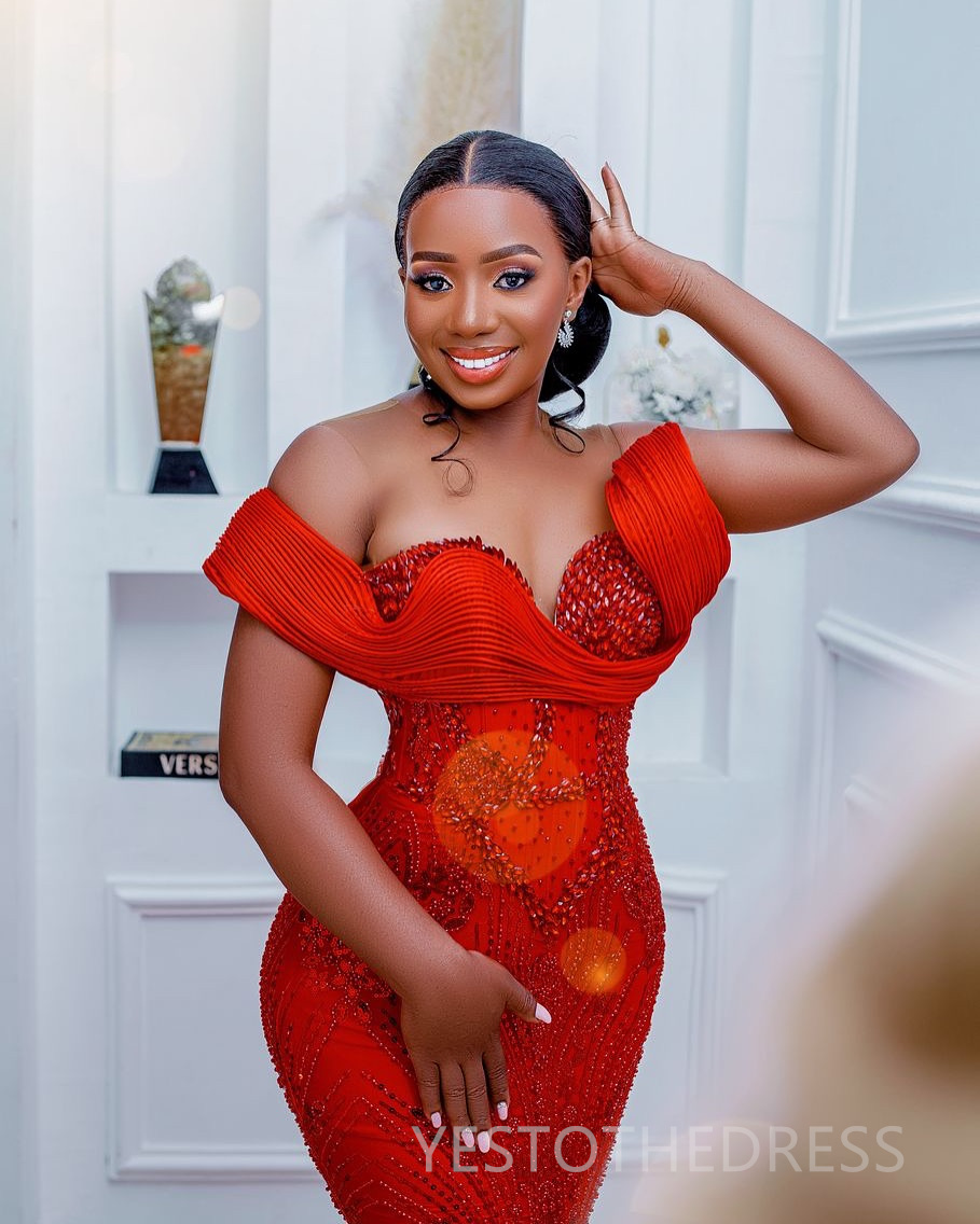 2025 Plus Size Red Prom Dress Evening Dresses Formal Gowns Illusion Sheer Neck Rhinestones Beaded Lace Birthday Dress Second Reception Gowns For Black