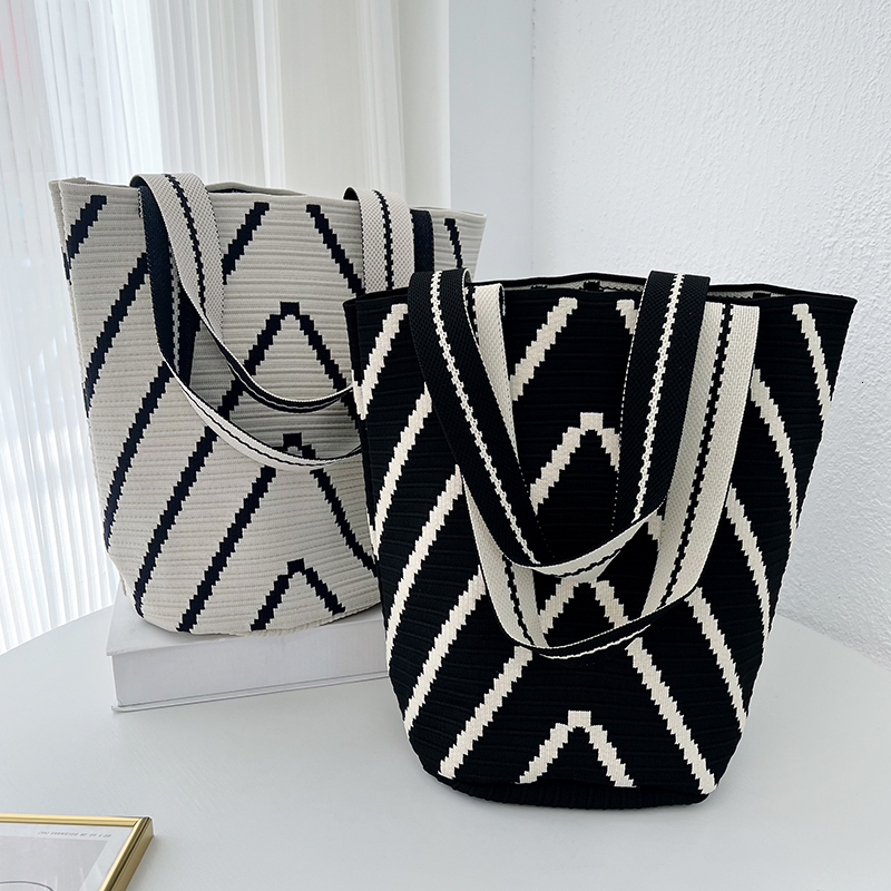 Designer Striped Knitted Single Shoulder Handbag 2025 New Multi functional Fashion Large Capacity Handbag