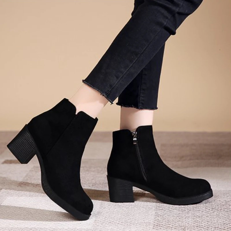 Suede Short Boots Style Coarse Heel Round Head British Style Matte Leather Black Middle Heel Kick Bare Boots Platform 250805