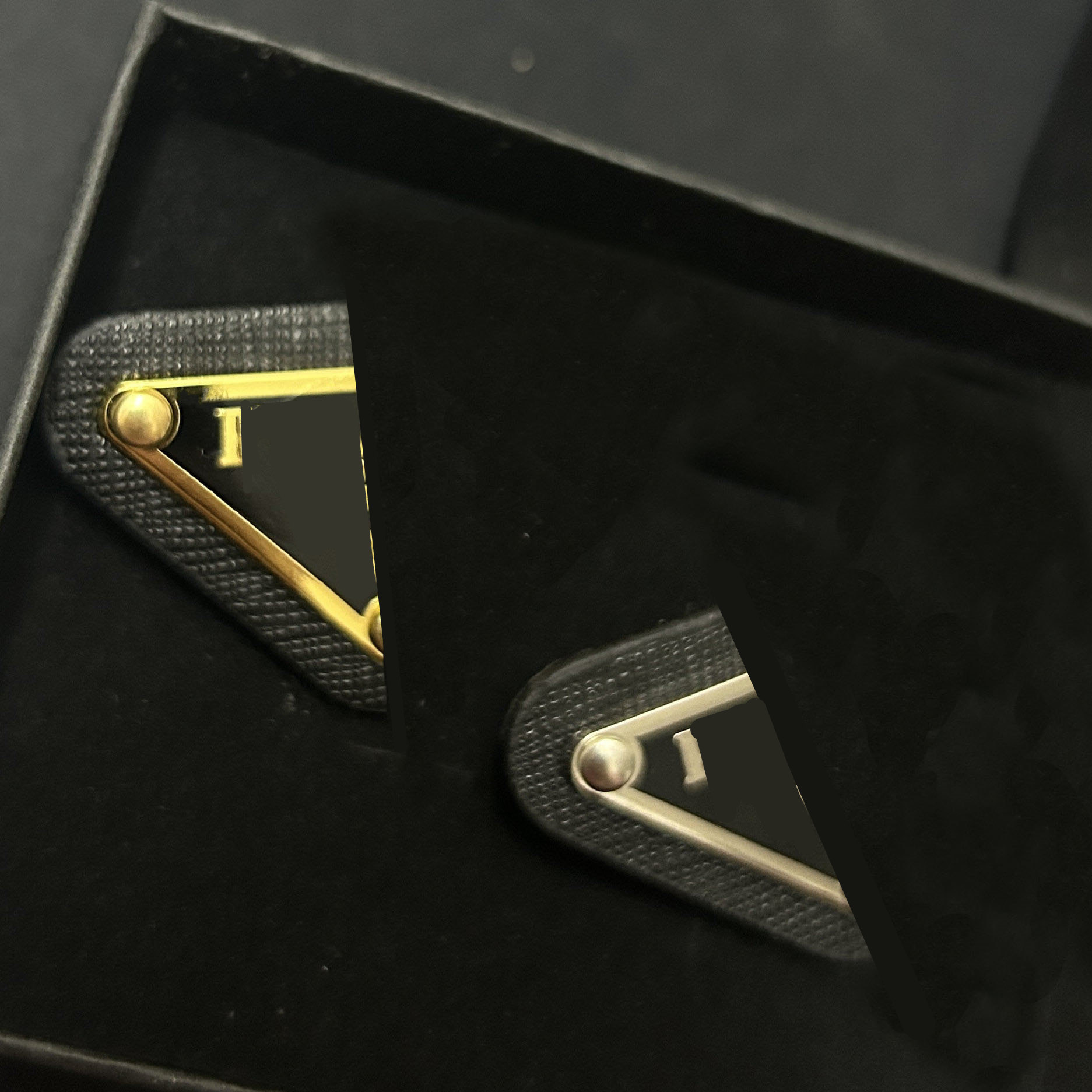 Designers Geometric Diamond Brooches Luxury Womens Brooch Exquisite Design 18k Gold Brooch Fashion Stainless Steel Solid Color Pins Love Gifts Jewelry