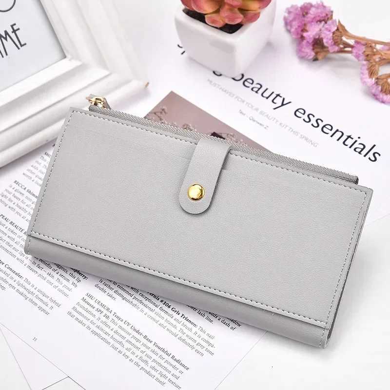 Elegant Clutch Wallet for Women Versatile Korean Style Long Coin Purse Fresh Student Wallet Trendy Female Bag in StockXJ250806