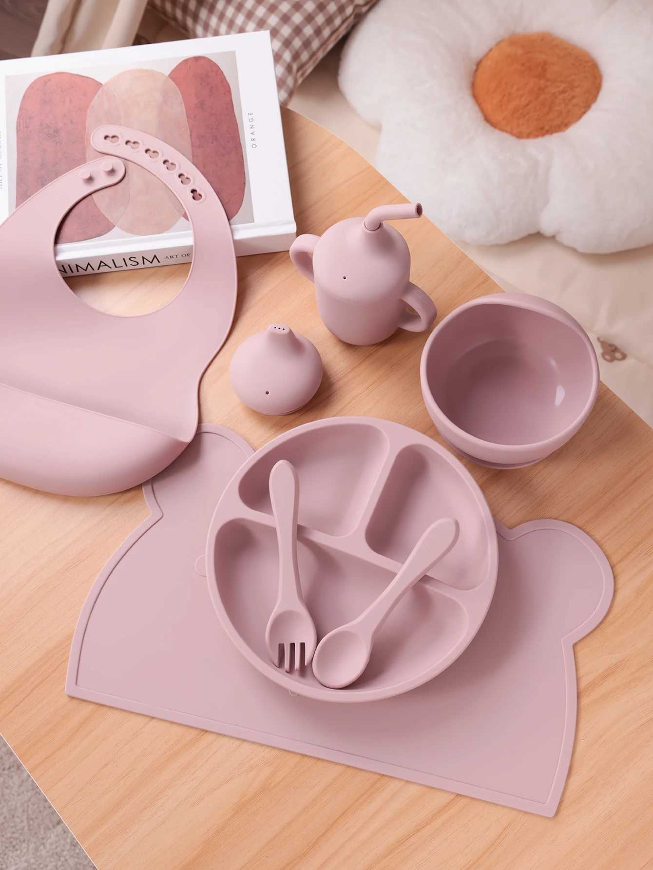 7PCS Silicone Baby Feeding Set Divided Plates Suction Bowl BPA Free Spoon Straw Cup Toddler Self Feeding Essentials Newborn X250806