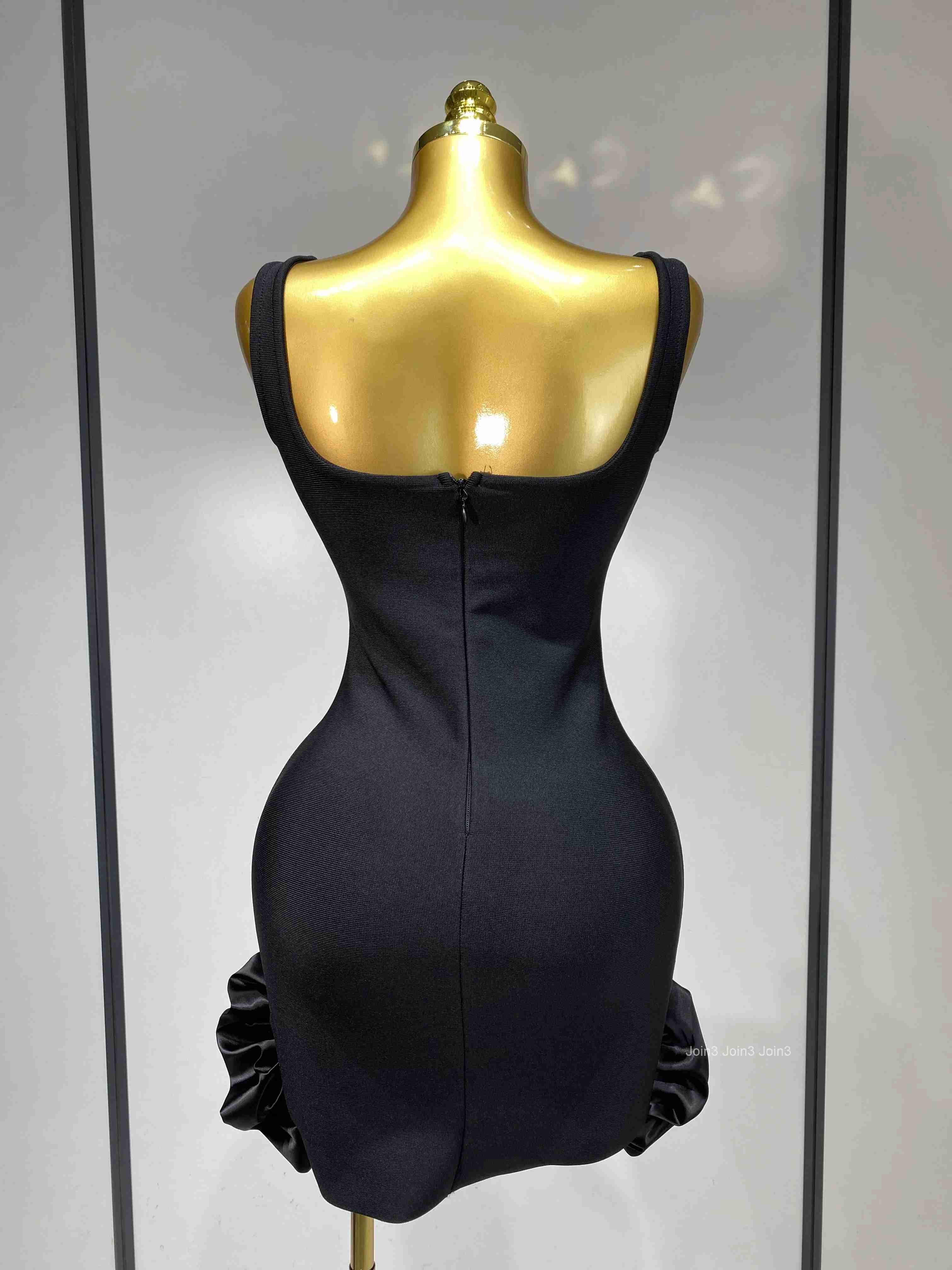 Women Sexy Sleeveless Square Collar Crystal Bodycon Mini Bandage Dress Celebrate Evening Party Elegant Luxury Birthday Dress