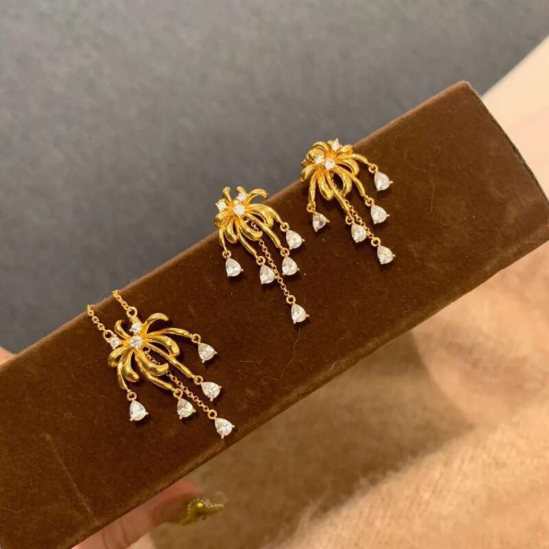 Light Vintage Style Fireworks Tassel Necklace Earrings Ultra Shiny Inlaid Zircon Elegant High-Value Jewelry Set