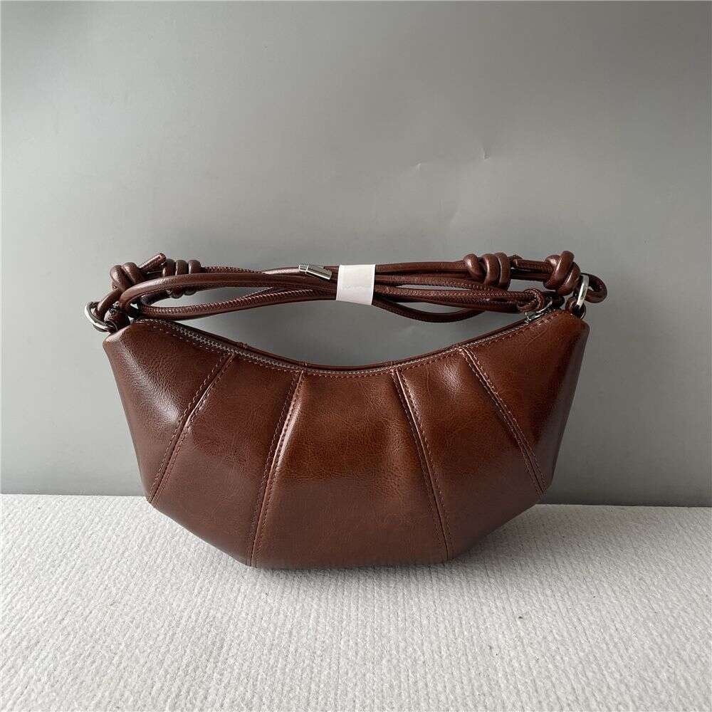 Designer Bag Tote Shoulder Bag New High Grade Oil Wax Cowhide Horn Versatile Crossbody Niche Dumpling
