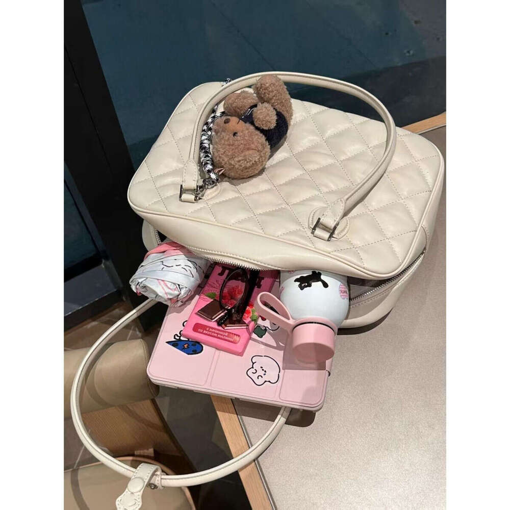 Designer Bag Tote Shoulder Bag Waffle Quilted Toast For Women Niche Design Commuter Boston Versatile High End Feel Single Tote