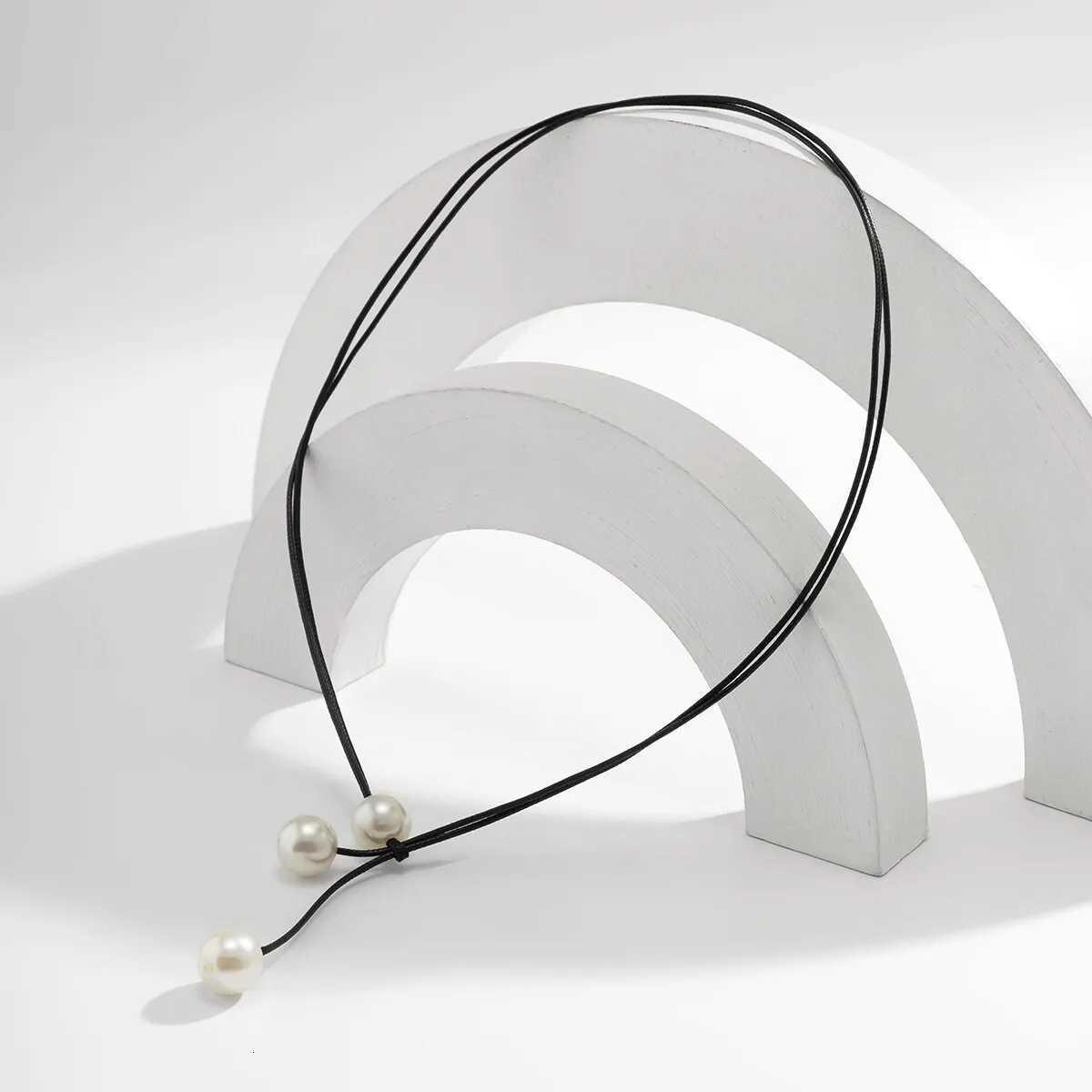 Goth Simple Black Color Adjustable Rope Chest Chain Necklace for Women Sexy Handmade Imitation-Pearl Pendant Choker Jewelry Gift Y250805