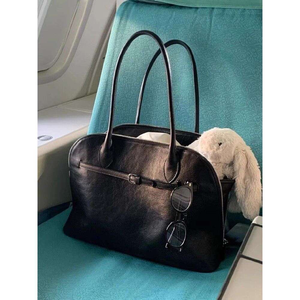 Designer Bag Tote Shoulder French Style Lightweight New Handbag High Fashion Large Capacity Commuter Versatile