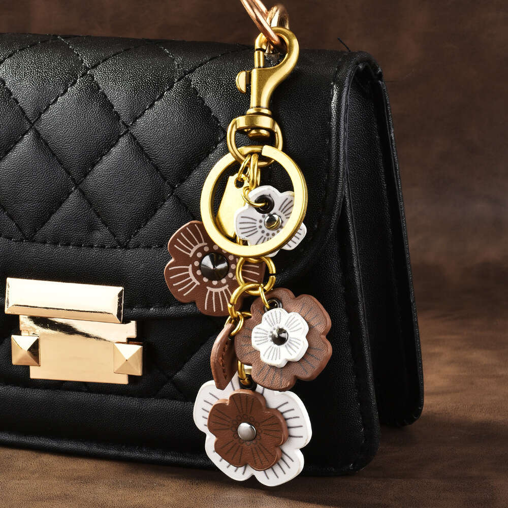 DHessentials Floral Cluster Bag Charm - Trendy PU Leather Flower Keychain for Women, Elegant Shoulder Bag Accessory (10cm, 30g)
