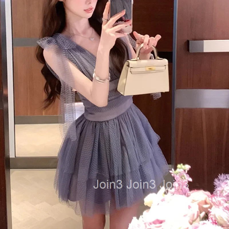 Elegant High Waist A- Line Mini Dress for Girls V-Neck Lace Skirt Polyester Fiber Sleeveless Square Collar Summer New Arrival