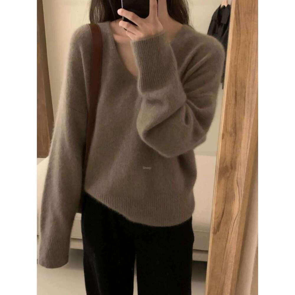 Foreign Style V-Neck Pure Cashmere Women Lazy Loose Knit Sweater Korean Version Of Thin Wool Base Shirt Top 250806
