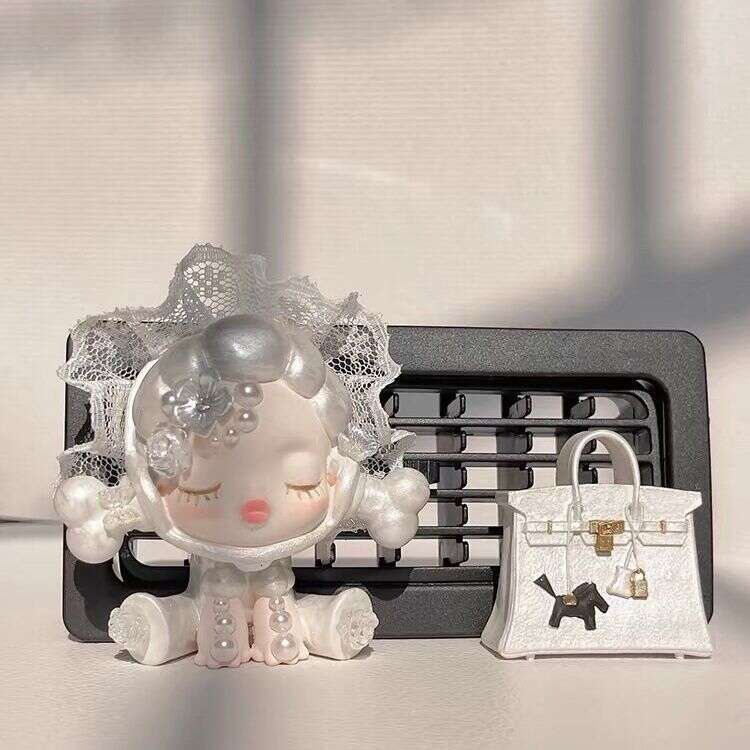 Aromatherapy Hanging piece High-End Bridal Freshener Perfume for Women Interior Car Mercedes Air Vent Decoration Ornament Diffuser Stone