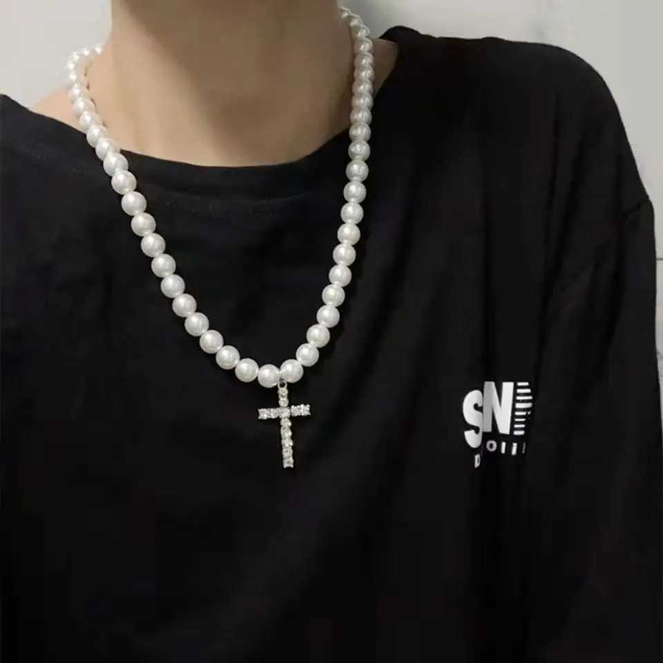 European and American artificial pearl cross necklace hip hop pendant trend retro clavicle chain ladies couple pendant gift Y250805