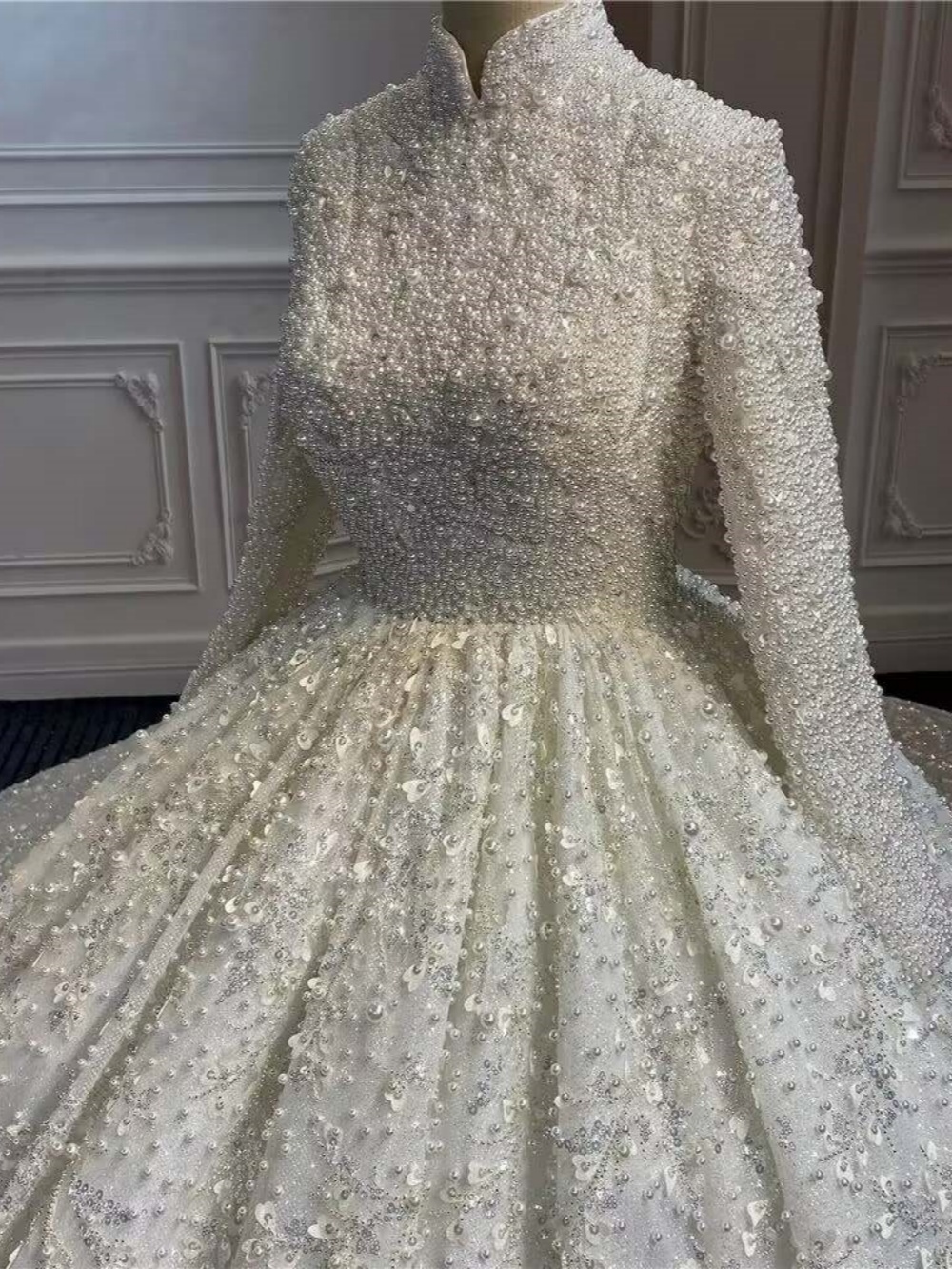 Muslim High Neck Ball Gowns Wedding Dresses Pearls Sequins Long Sleeve Bride Dress Luxurious Sweep Train Bridal Dress Customized