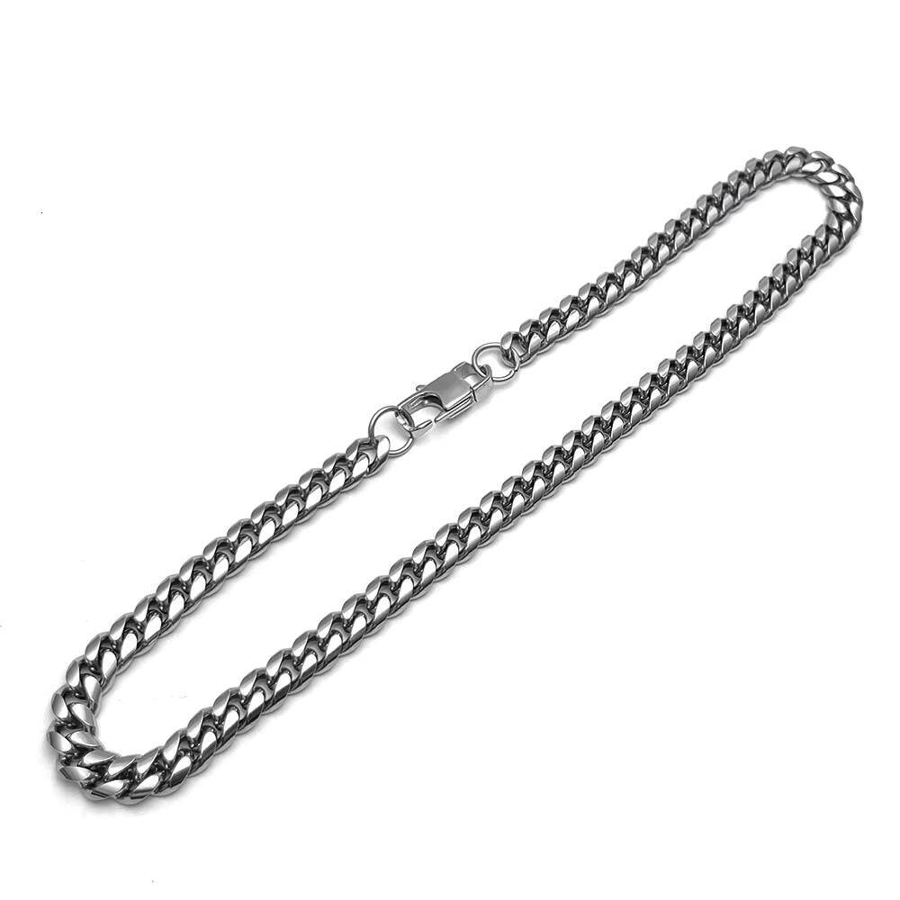 Top Selling Stainless Steel Cuban Chain Necklace for Men Fashion Pendants Charms in Silver Color