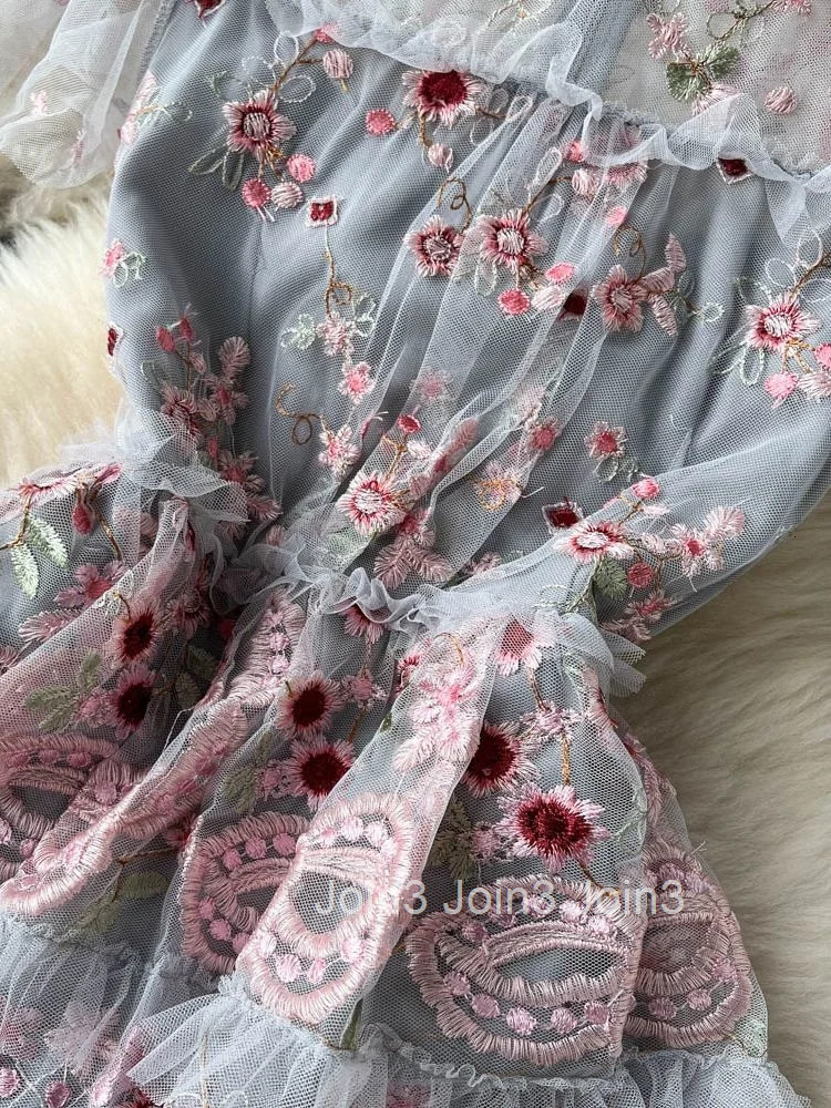 Runway Summer Flower Embroidery Cake Dress Women Tulle Mesh Short Sleeve Cascading Ruffles Maxi Long Party Vestidos Gorgeous