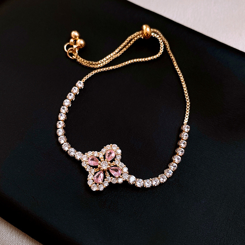 High-end Four Petal Clover Flower Bracelet Shell Pearl Zircon Stones 5 Flower Charm Chain Bracelets Women Gift wholesales drop ship