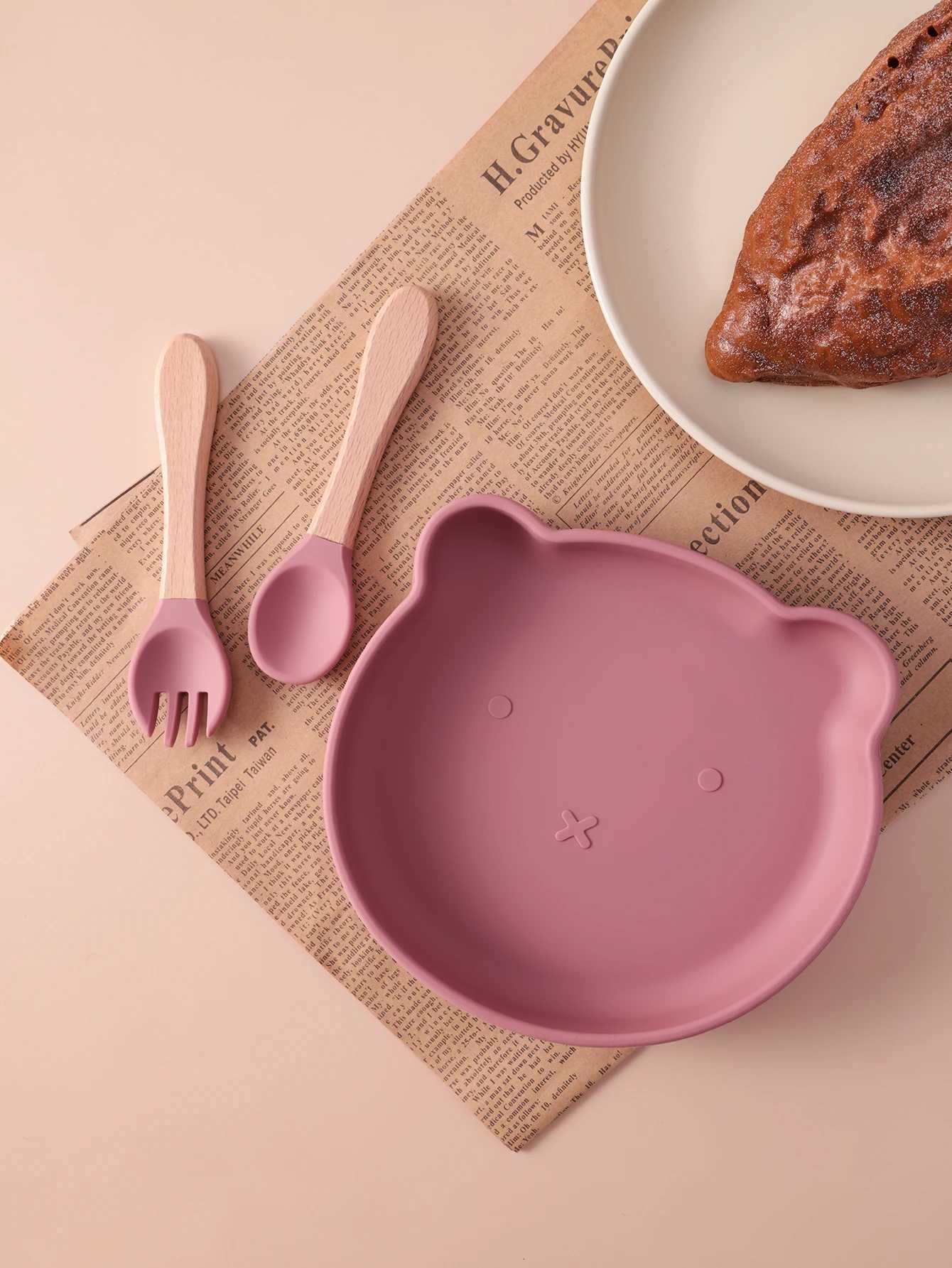 3PCS BPA Free Silicone Toddler Feeding Set Suction Dishes Plate Spoon Fork Kids Tableware Training Utensils Baby Newborn Items X250806