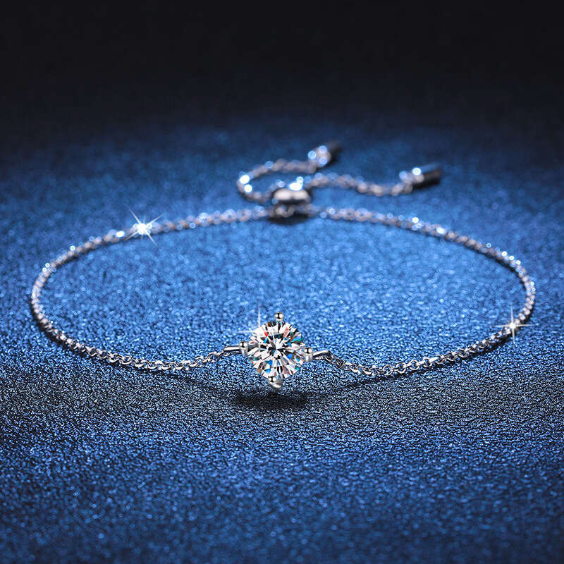Iced Out VVS Classic Four-Prong Ins Style Light Fashion D Color One ct Moissanite Bracelet for Women