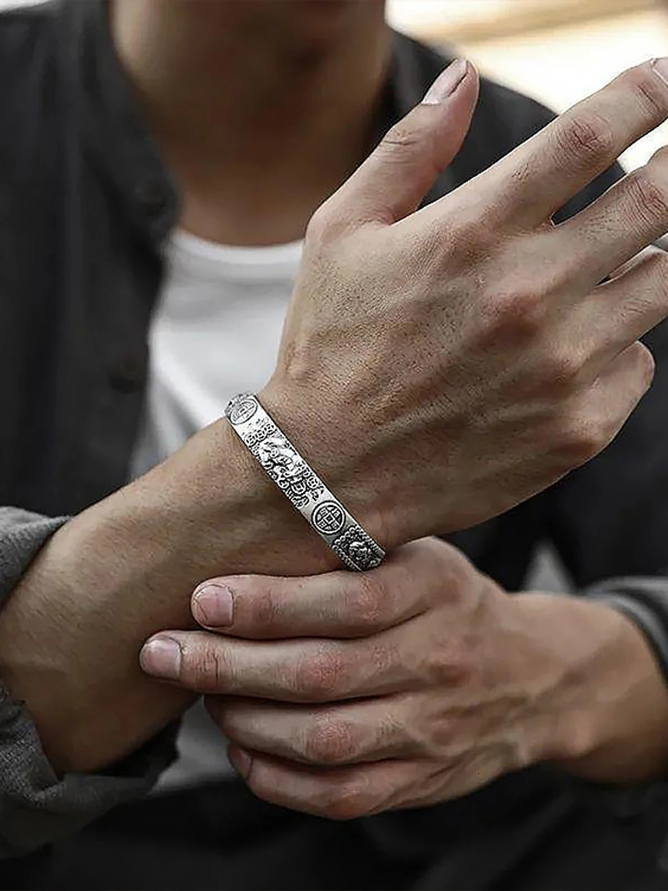 Premium Silver Color Bangles for Men Ethnic Style Vintage Simple and Domineering Opening Jewelry 250805