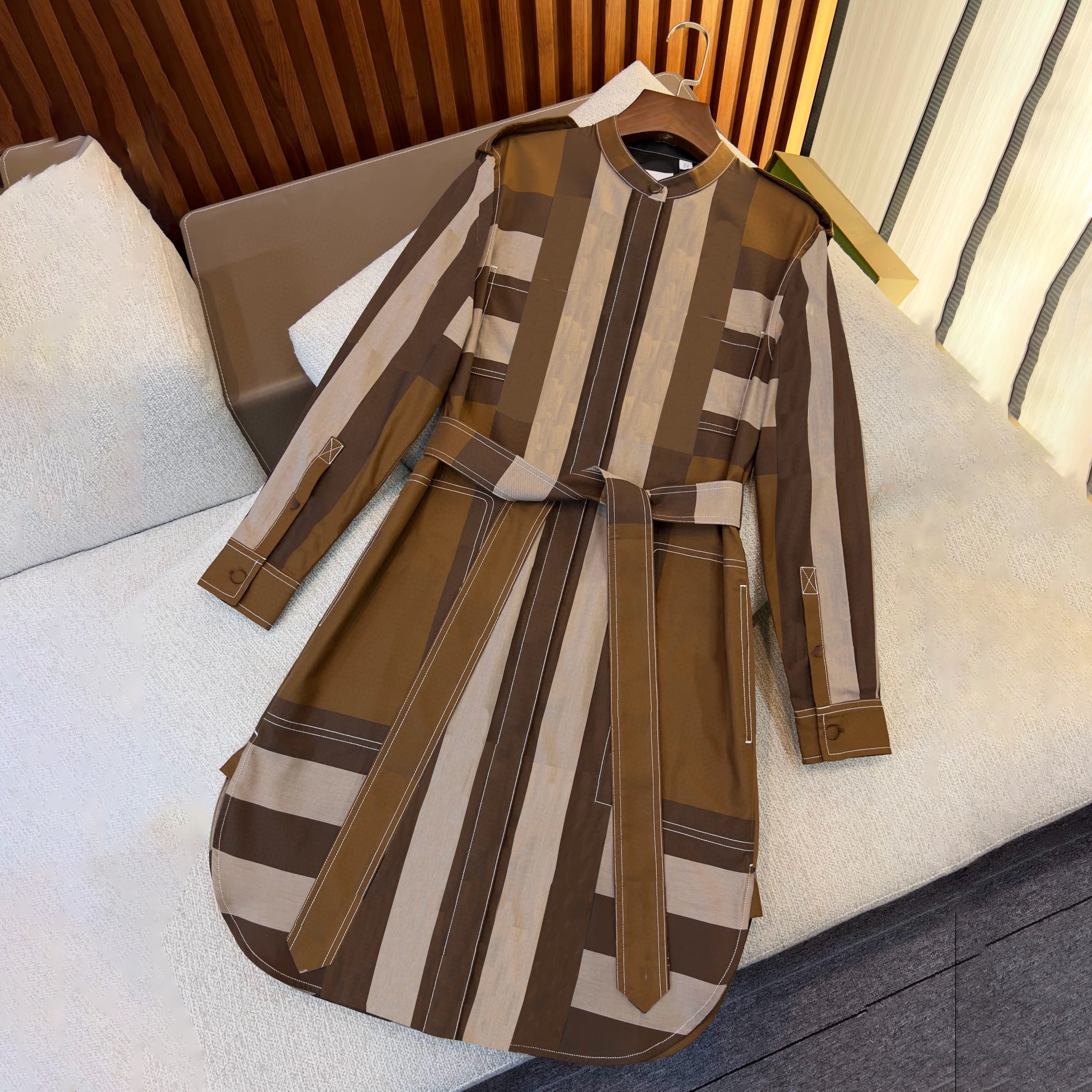 High quality designer women's dress, basic casual dress, retro striped dress, waist cinching and lace up design, slim and medium long style