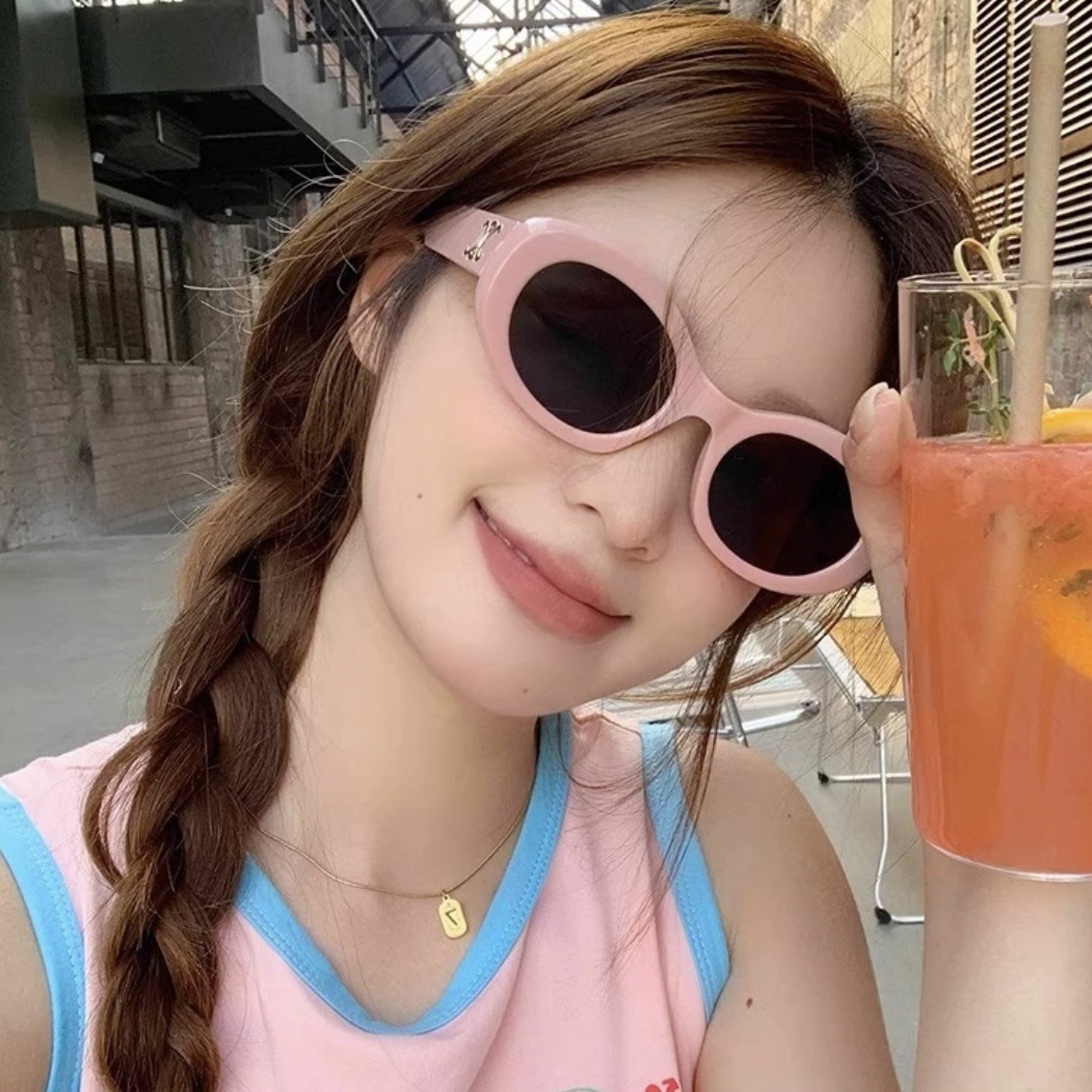 Free Shipping 2025 New Designer Sunglasses American Style Sunglasses For Women Retro Cat Eye Black High-end Glasses Internet Celebrity Hot-selling Sun