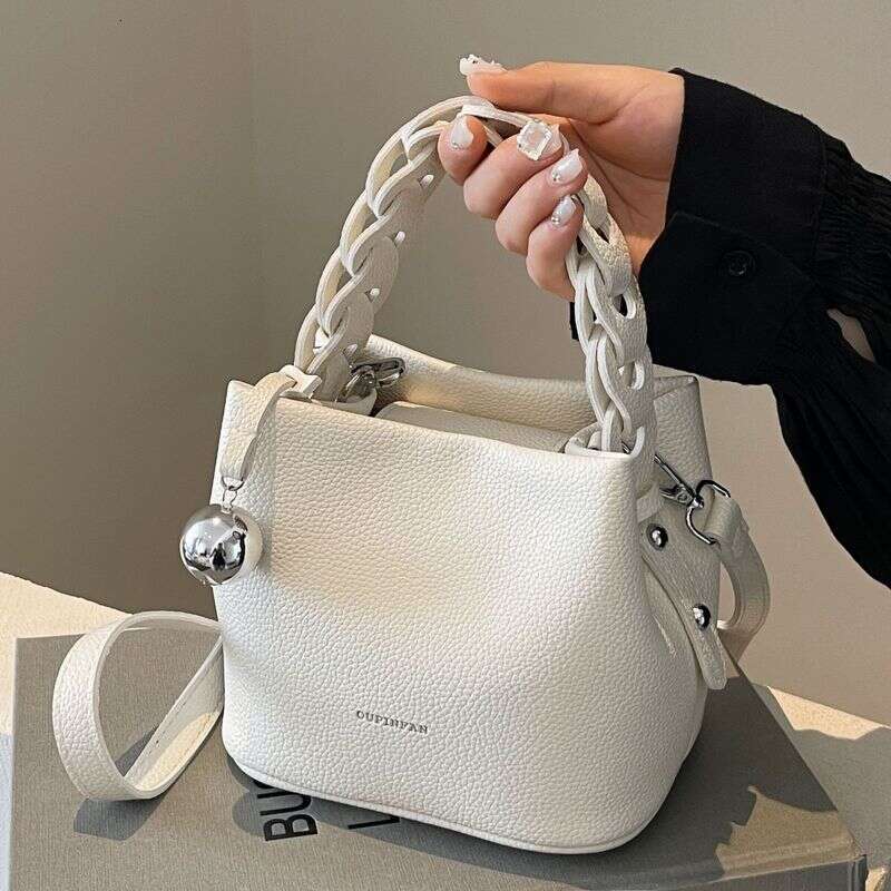 Advanced Weaving Handheld Bucket 2024 New Korean Soft Leather Litchi Pattern Large Capacity One Shoulder Crossbody Bag