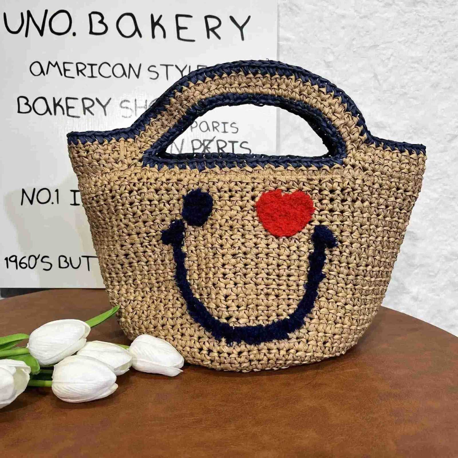 New Arrival Straw Woven Handbag Cute Smiling Face Bucket Knitted Bag Summer Beach Top-Handle Totes Ladies Travel Shopping Purse M250806