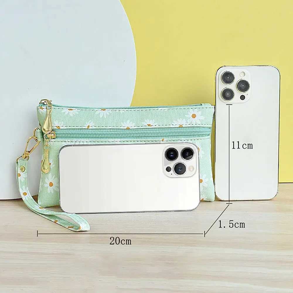 PU Leather Money Coin Purse Daisy Printed with Wrist Strap Holder Wear-Resistant Zipper Pocket PurseXJ250806