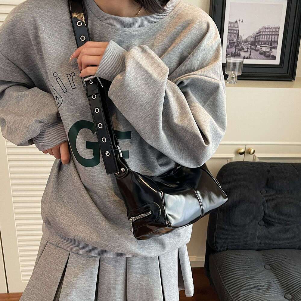 Designer Bag Tote bag Shoulder bag New Niche High End Oil Wax Leather Fashionable Stylish Dumpling Crossbody Underarm Women