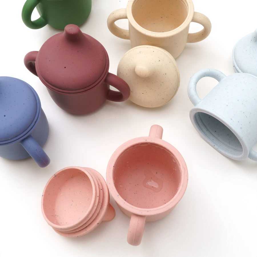 New Design Baby Learning Drinking Kids Silicone Training Cup With Handles Water Bottle Feeding Drinking Cup Baby Supplies X250806