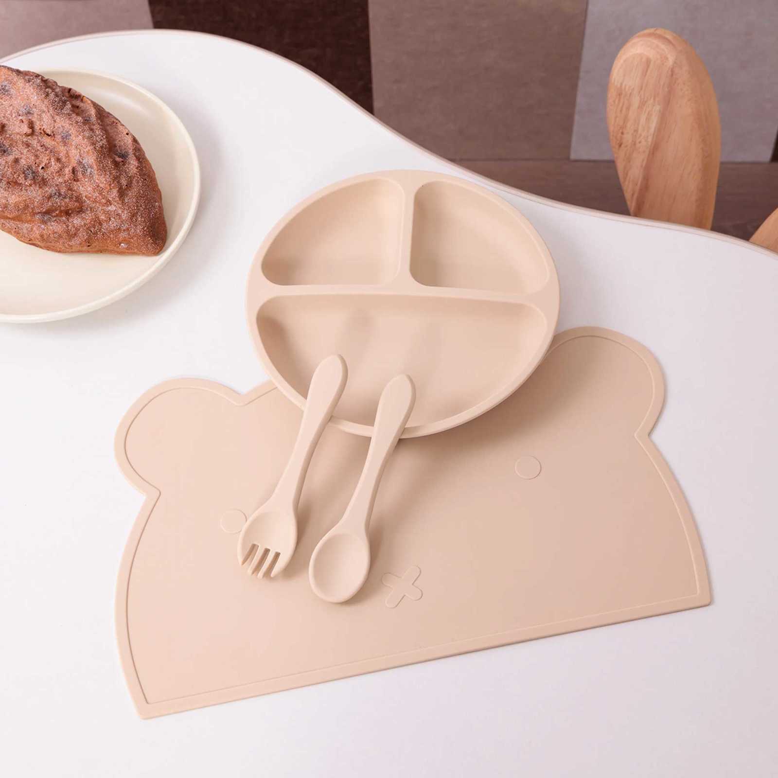 Color Kids Silicone Sucker Dishes Plate Spoon Fork Set Dinner Set Feeding Placemat For Toddler Meals Tableware Babies Items X250806