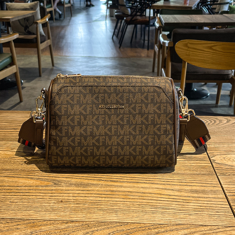 MKF designer bag free shipping Light luxury High quality casual fashion tote bag letter versatile classic Underarm bag for woman