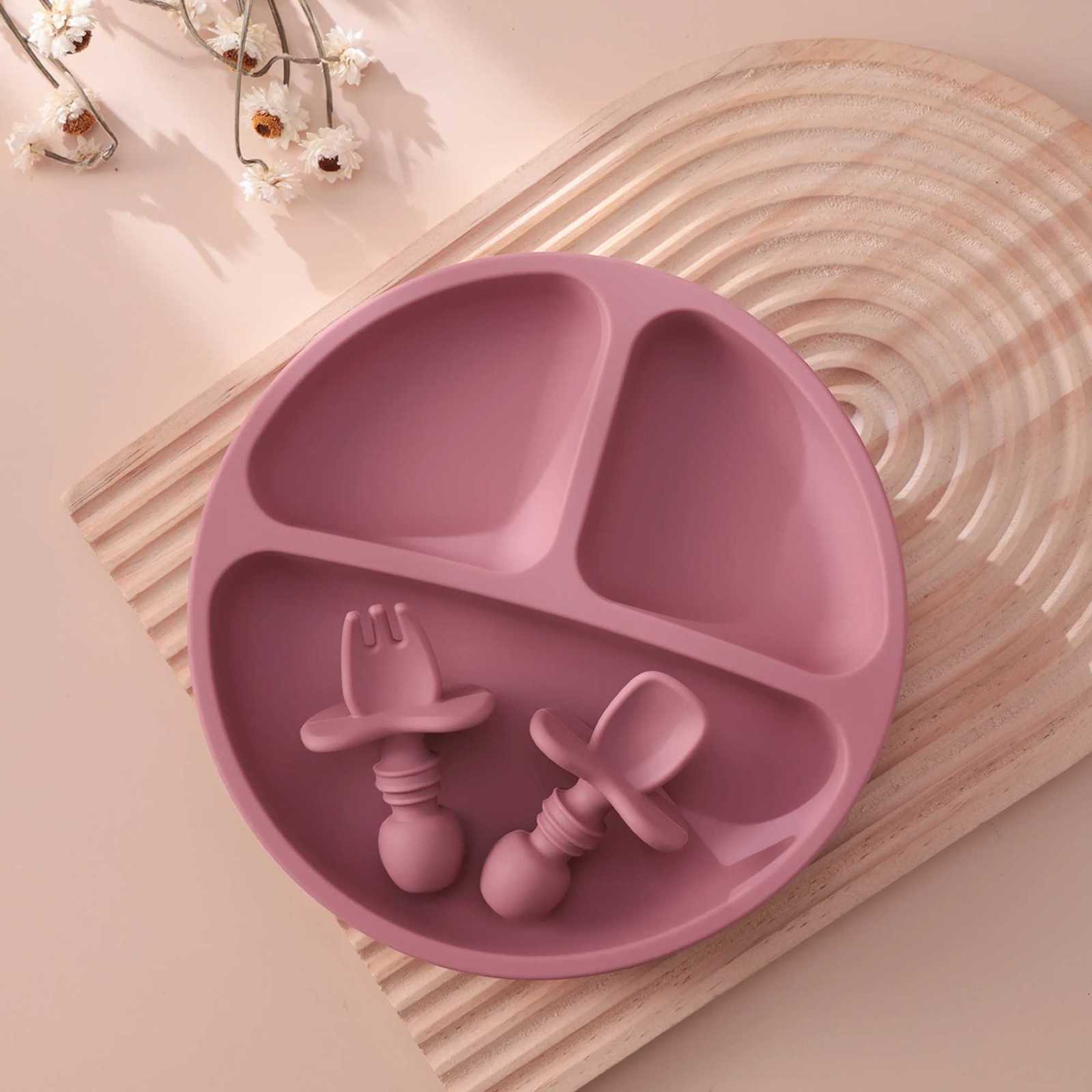 3PCS BPA Free Silicone Baby Plate with Suction Smile Face Dish Set Toddler Training Spoon Fork Kids Feeding Tableware X250806