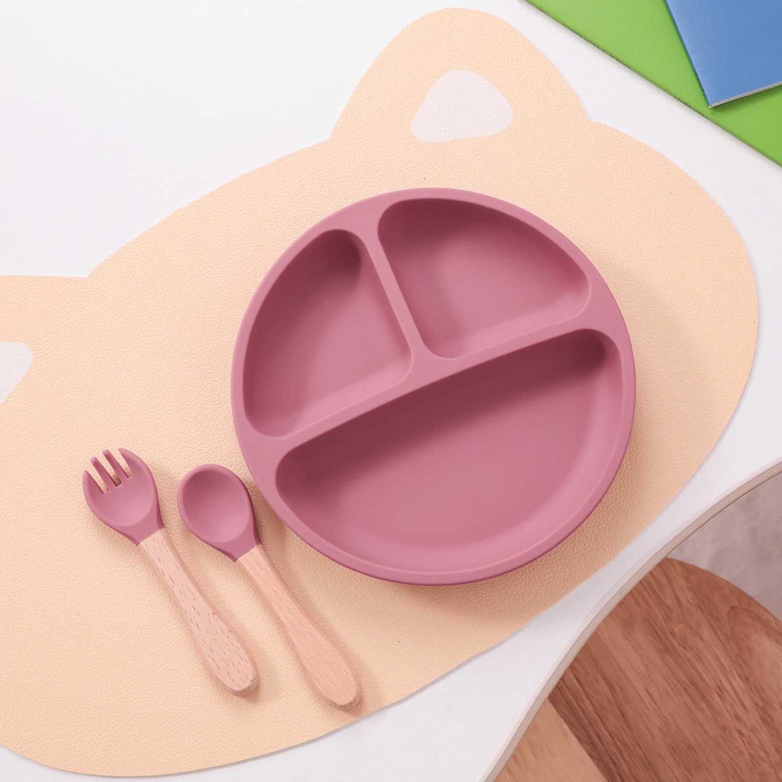 3PCS Silicone Baby Tableware Set Color Kids Feeding Utensils With Wooden Spoon Fork BPA Free Training Dishes Plate Dinnerware X250806