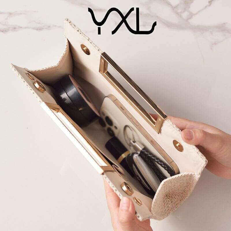2025 New High-End Straw Woven With Square Buckle Hardware Clutch Simple Evening Solid Color Bag