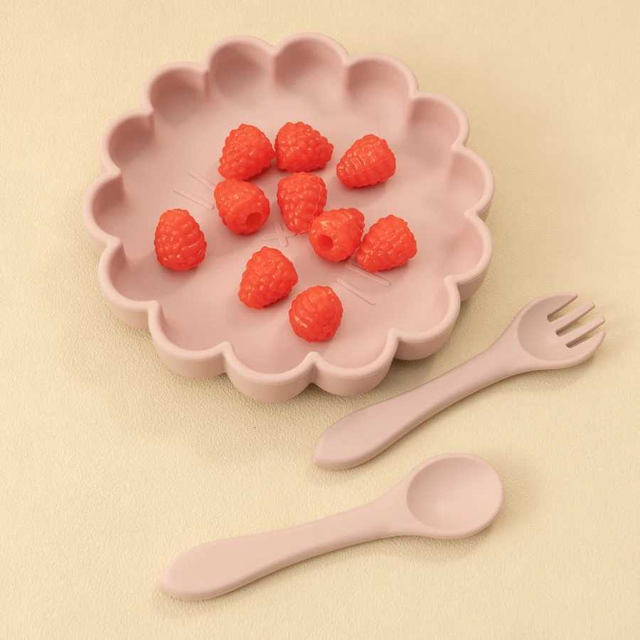 Color Kids Childrens Dishes Set Baby Silicone 3PC Feeding Set Kids Suction Bowl Dishes Plate Toddler Spoons Baby Accessories X250806