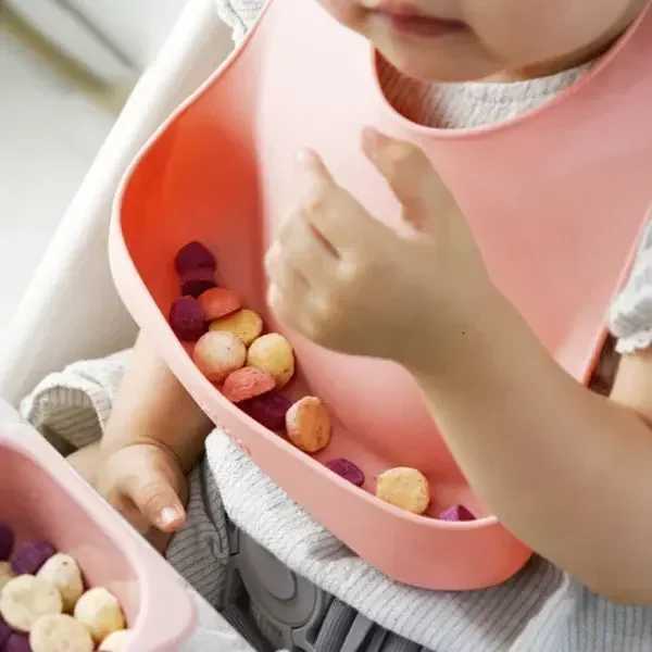 Silicone Baby Feeding Set Suction Bowl Baby Dining Plate Straw Cup Bibs Spoon Forks for Kids Tableware BPA Free Children Dishes X250806