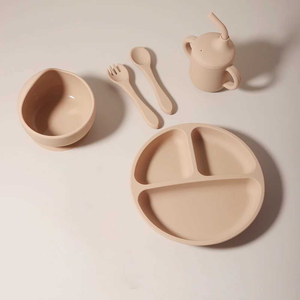 5pcs Silicone Baby Feeding Set BPA Free Sucker Bowl Dining Dishes Plate Straw Cup Spoon Forks Baby Gift Set X250806
