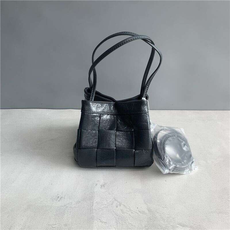 Designer Bag Tote Shoulder Bag Niche Design Top Layer Oil Wax Cowhide Handbag Burst Pattern Fashion Woven Versatile Bucket Transformable