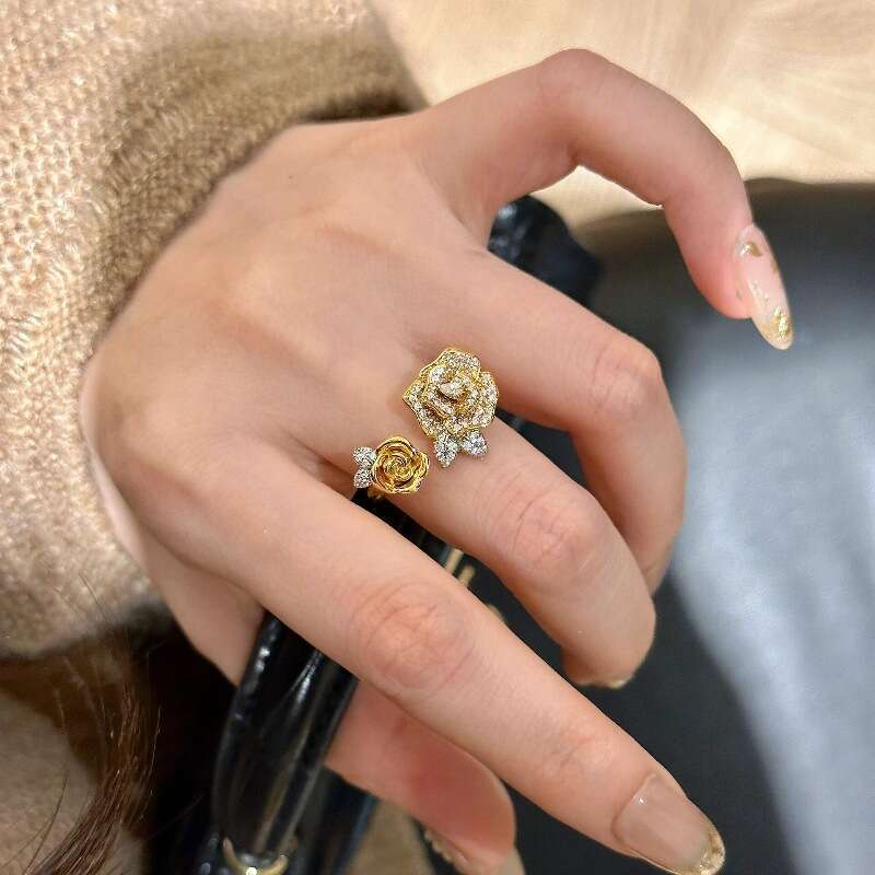 High-End Dia-Studded Pink Dia Twin Rose Necklace Bracelet Ring Socialite Design Luxurious Jewelry Set