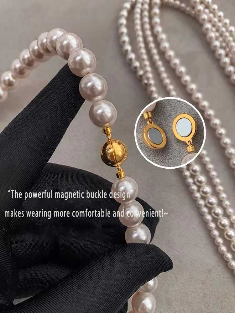 Girls Imitation White Pearl Magnetic Round Buckle Beaded Chain Necklace 2025 New Collarbone Chain Elegant Jewelry for Women Y250805