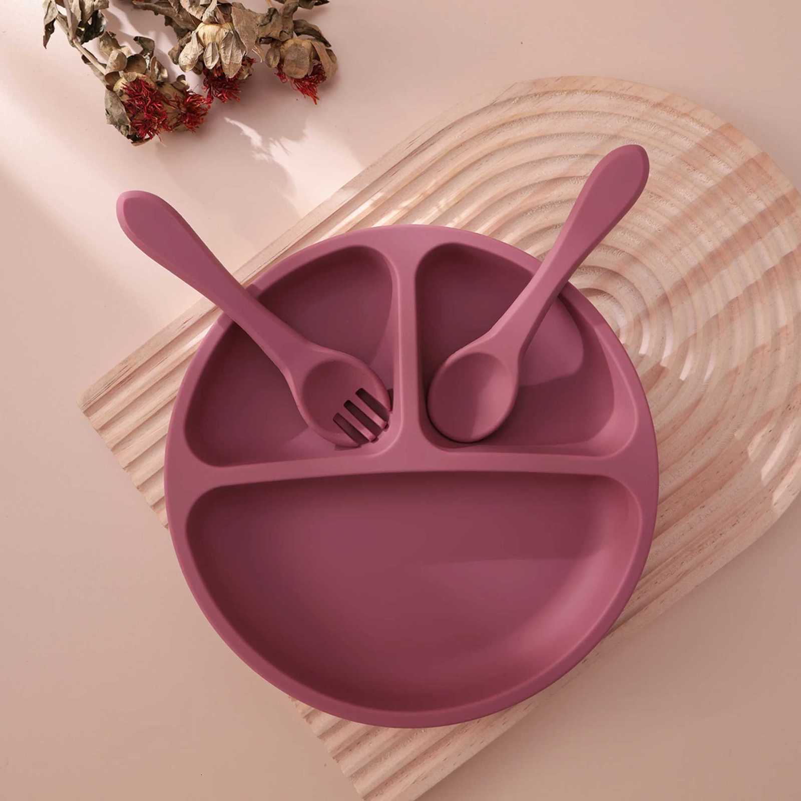 3PCS Silicone Baby Feeding Set Color Kids Suction Plate Wooden Spoon Fork BPA Free Training Tableware Dish Bowl Gift Set X250806