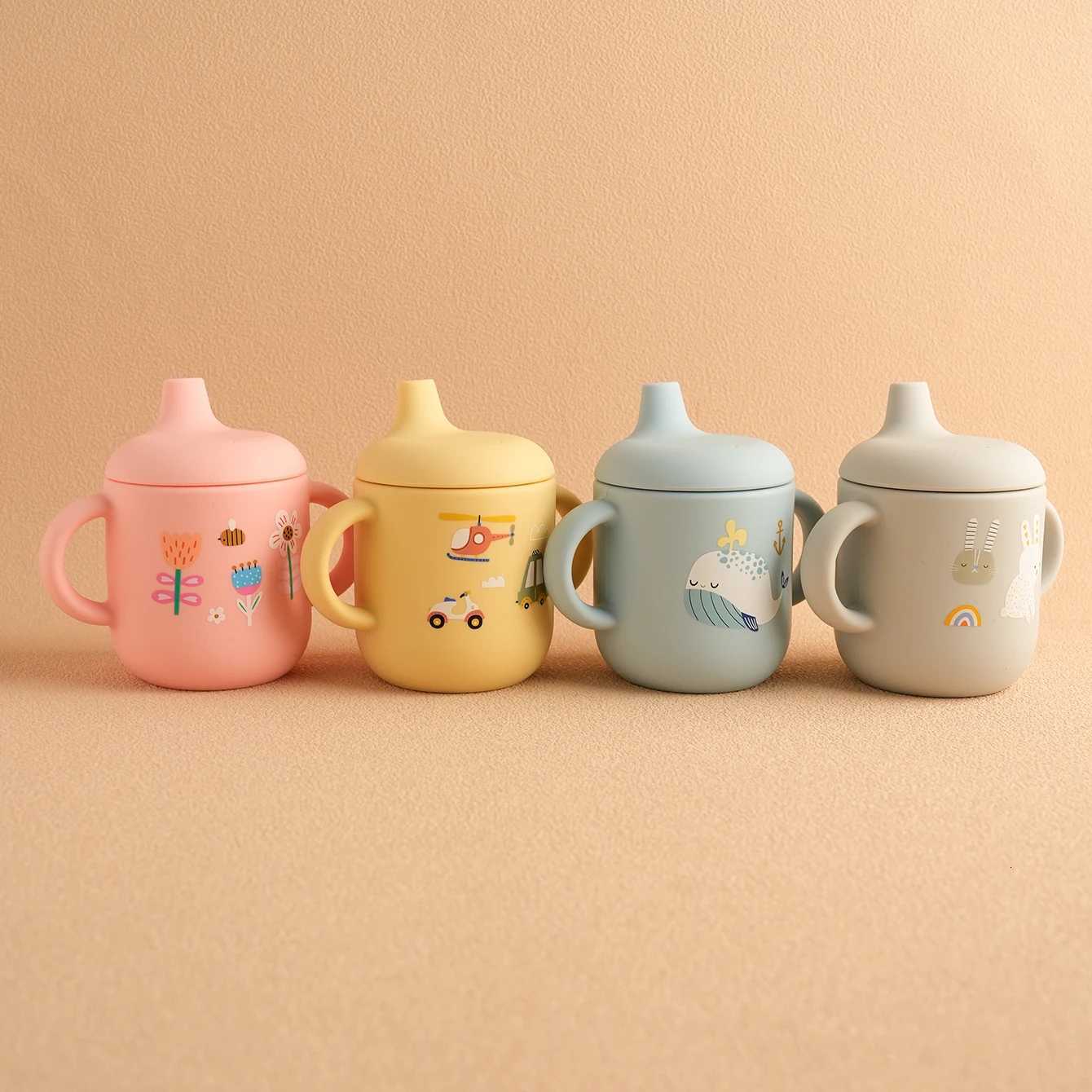 1PCS Cartoon Pattern Silicone Baby Cup Portable Baby Water Bottle Baby Liquid Feeding Cups Learning Drinking Water Baby Tableware X2508061