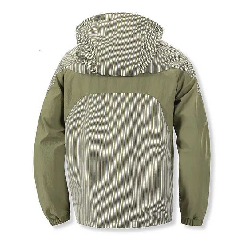 Spring Men Hiking Jacket Stripe Patchwork Windproof Hooded Coat Adjustable Drawstring Travel Jacket Outdoor Camping Cargo Jacket W250806